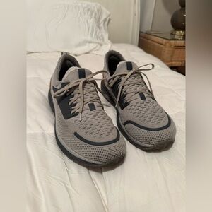 Men's Gray Athletic Shoes